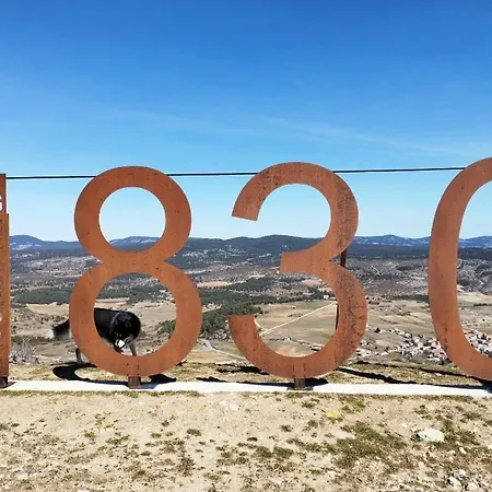 Hotell Hostal Muela De San Juan *