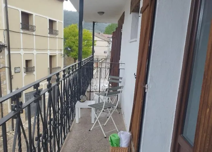 Hotel Hostal Muela De San Juan *